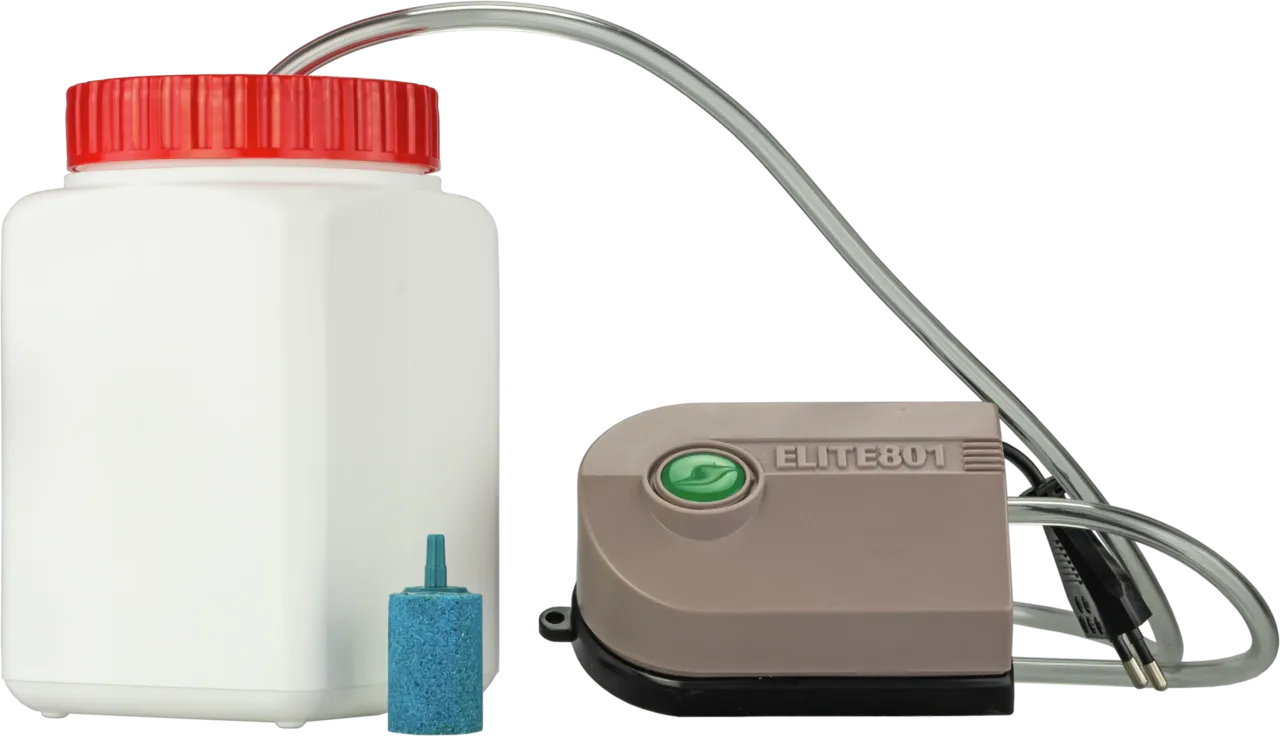 NANOCOLOR BOD5-W accessories package consists of: 1 electric air pump, 1 PE container 10 L, 1 lid with bore-hole, 1 flexible tube 1 m, 2 aerating bricks, 4 Winkler bottles, 1 laboratory bottle 1 L
