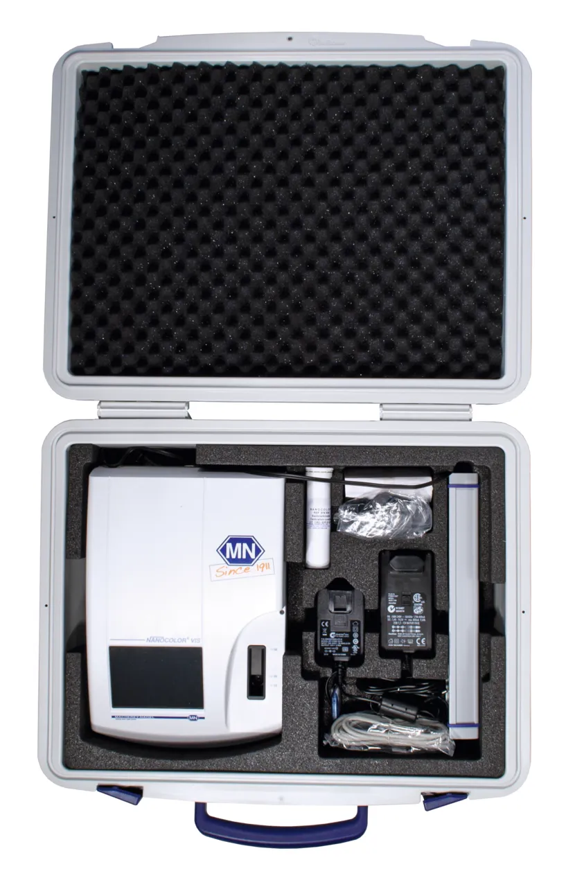 NANOCOLOR case for spectrophotometer NANOCOLOR VIS for combination of accu with recharger, power supply, calibration cuvette, protective covering, USB-cable, USB-stick, quick reference guide, manual and certificate
