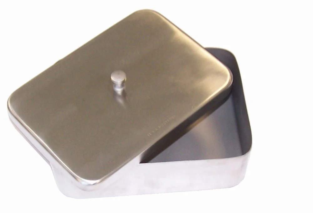 Instrument box 18 x 12 x 5 cm, with lid and knob, steel acc. AISI 202, without CE