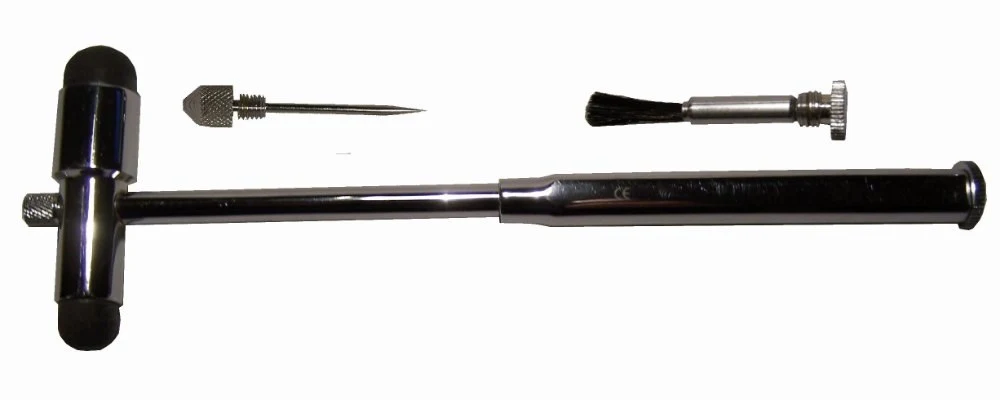 Reflex hammer acc. to Buck, approx. 17 - 19 cm, complete with brush and needle, without CE