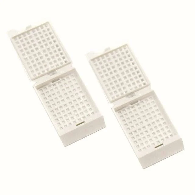 Embedding cassette, biopsy, 45° angle marking area with square holes, with fixed lid, 2000298
