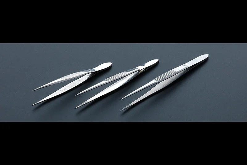Windaus Tweezers, straight, 115mm, sharply pointed